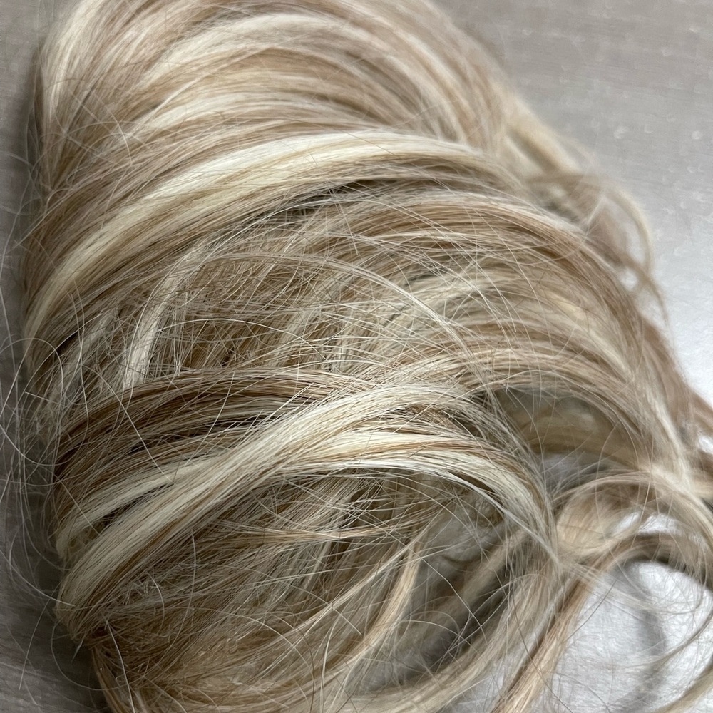 Claw Clip in Hair Piece. Highlights